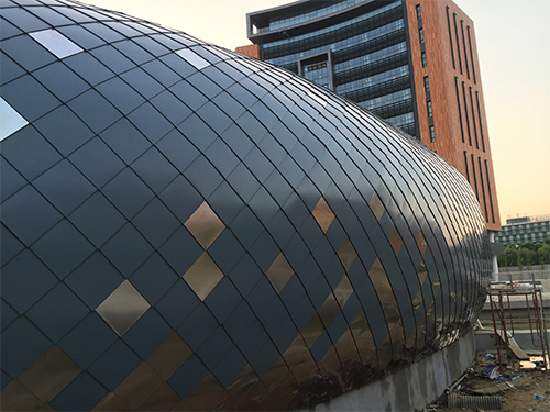 墙面平锁扣系统